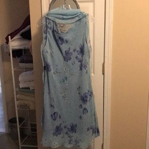 Sleeveless blue spring dress